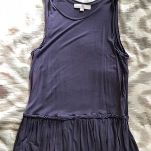 Women’s Ann Taylor LOFT tank.
